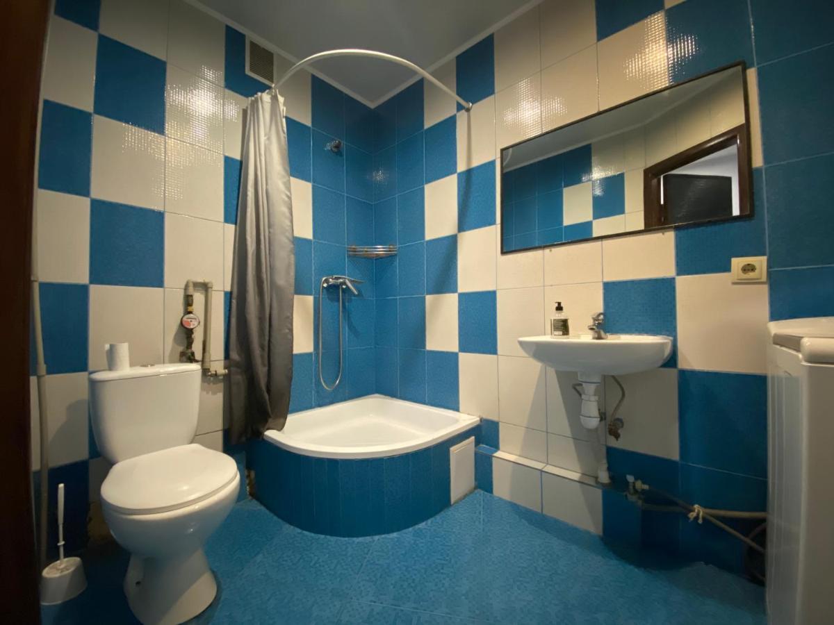 Art Apartment Zhytomyr Bagian luar foto
